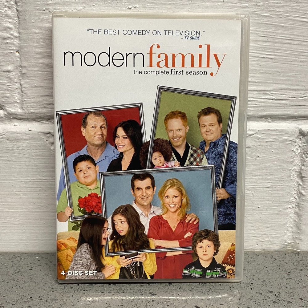Modern Family Season 1 TV Series DVD 4 Disk Set